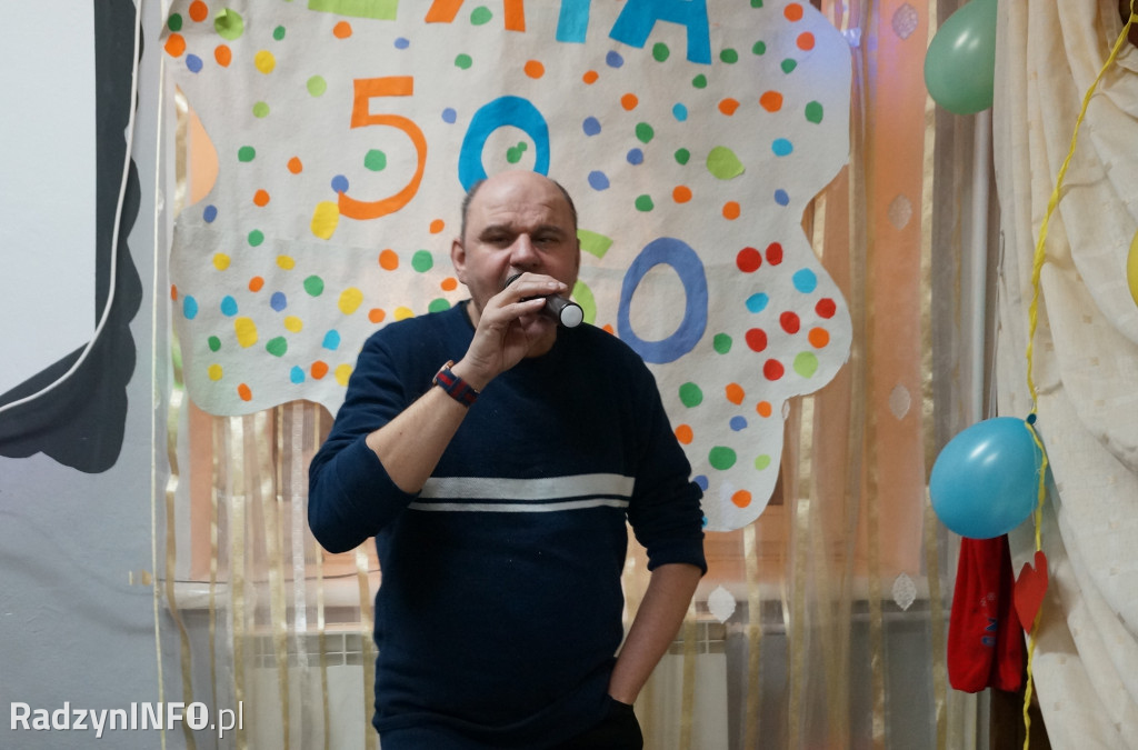 Bal ostatkowy w stylu lat 50. i 60. w Radzyniu