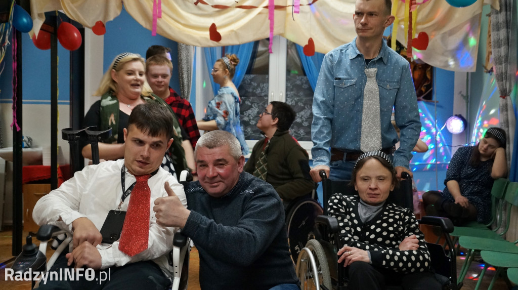 Bal ostatkowy w stylu lat 50. i 60. w Radzyniu