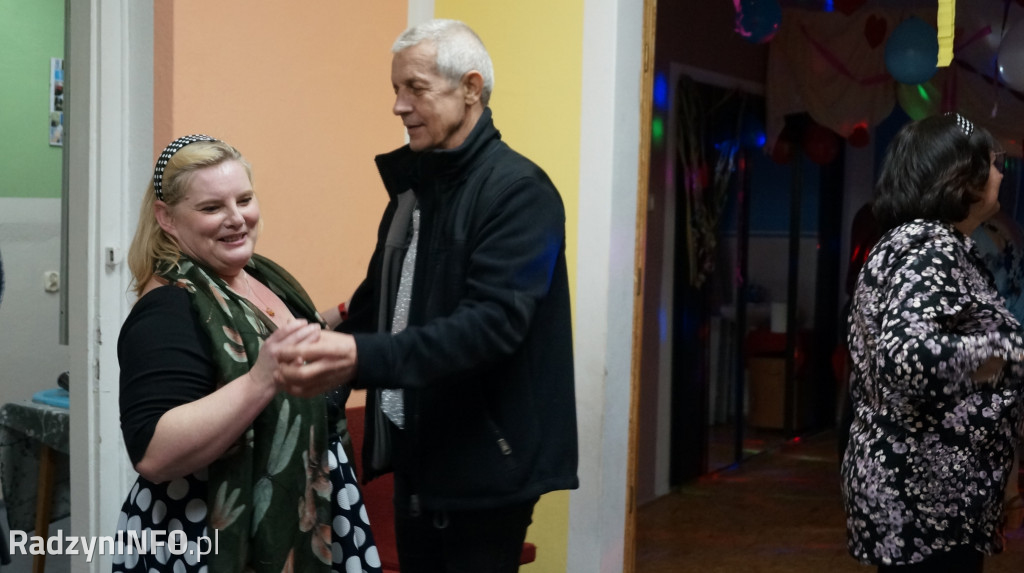 Bal ostatkowy w stylu lat 50. i 60. w Radzyniu