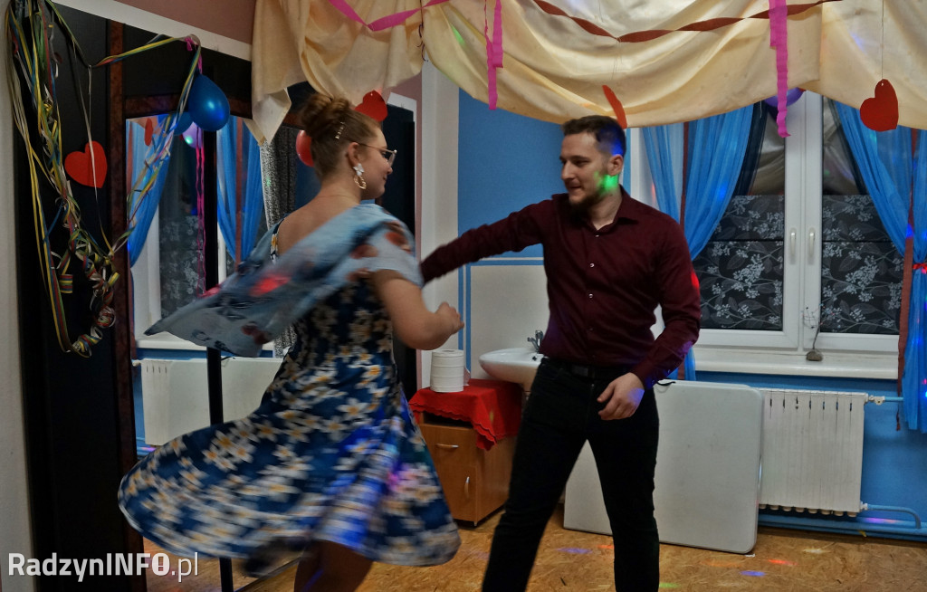 Bal ostatkowy w stylu lat 50. i 60. w Radzyniu