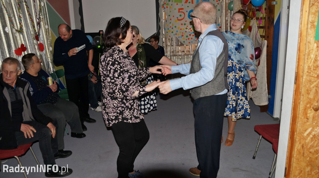 Bal ostatkowy w stylu lat 50. i 60. w Radzyniu