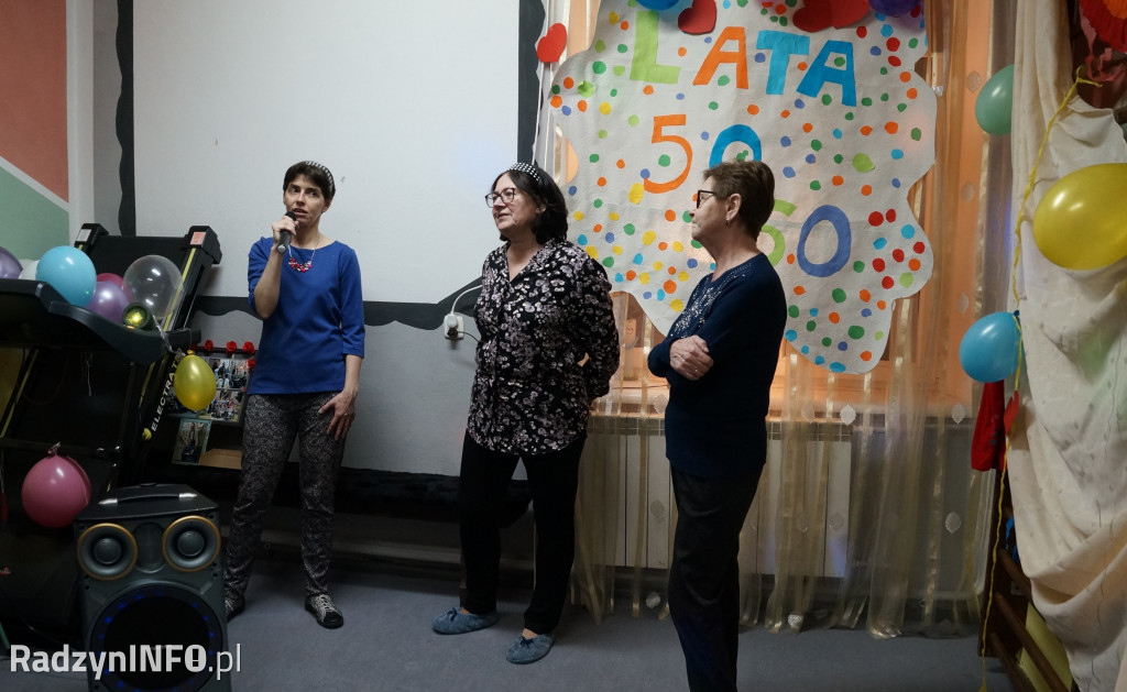 Bal ostatkowy w stylu lat 50. i 60. w Radzyniu