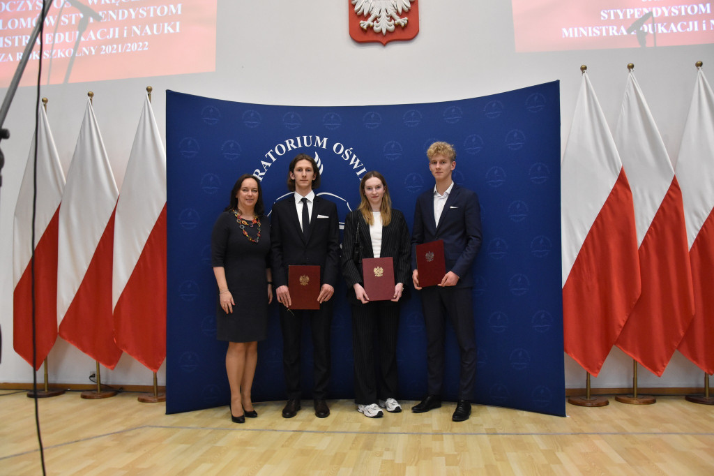Uroczystość przyznania uczniom I LO stypendiów