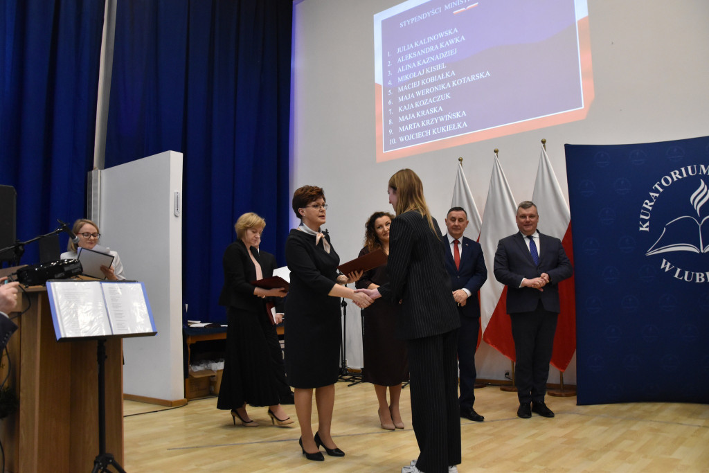 Uroczystość przyznania uczniom I LO stypendiów