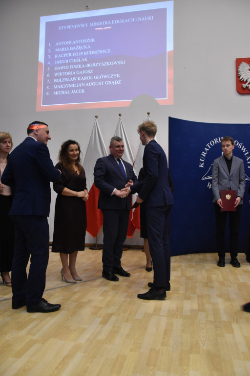 Uroczystość przyznania uczniom I LO stypendiów