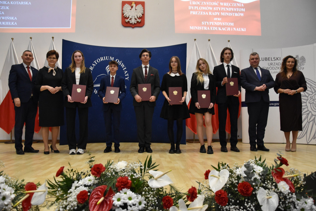 Uroczystość przyznania uczniom I LO stypendiów