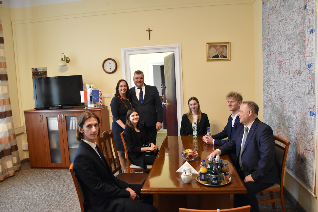 Uroczystość przyznania uczniom I LO stypendiów