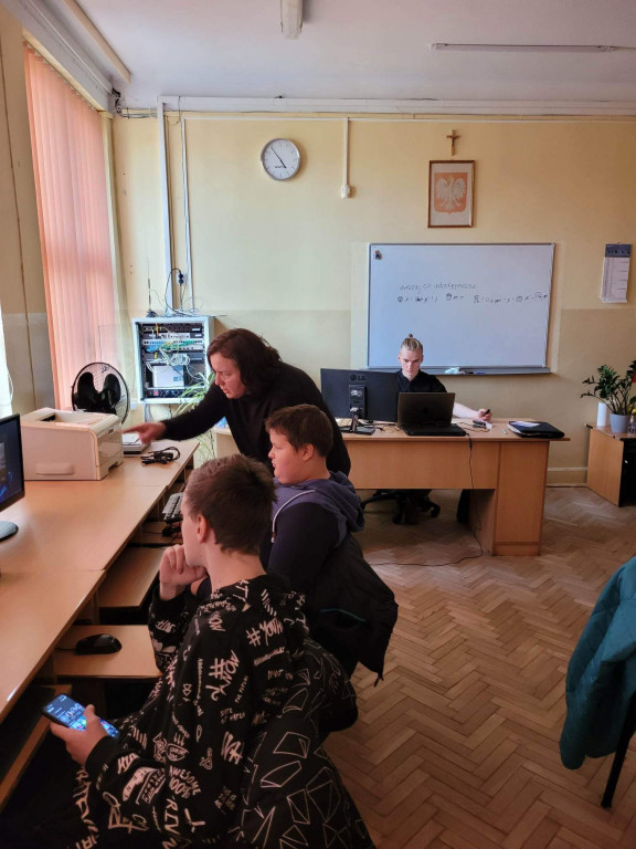 Warsztaty z grafiki komputerowej w Komarówce P.