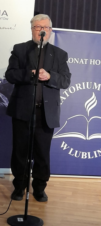 Wiktoria Czyżak na konkursie recytatorskim