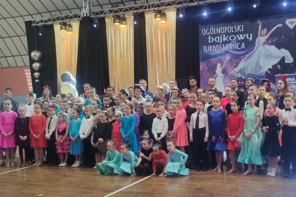 Ogólnopolski Bajkowy Turniej Tańca w Komarówce P.