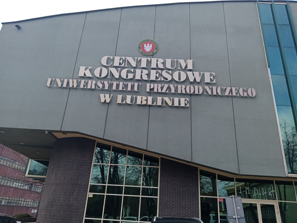 Uczennice LO w Komarówce w finale konkursu
