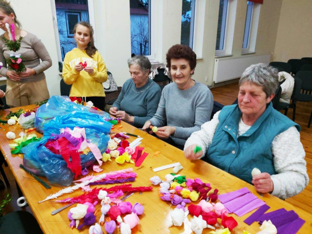Wicie palm wielkanocnych w gminie Radzyń