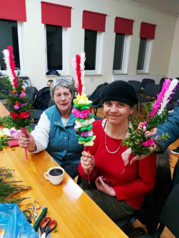 Wicie palm wielkanocnych w gminie Radzyń