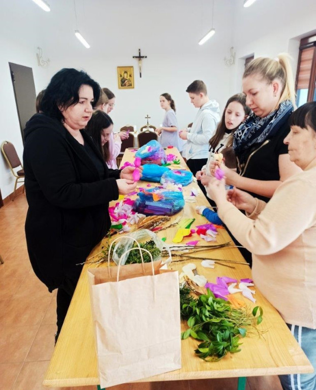 Wicie palm wielkanocnych w gminie Radzyń