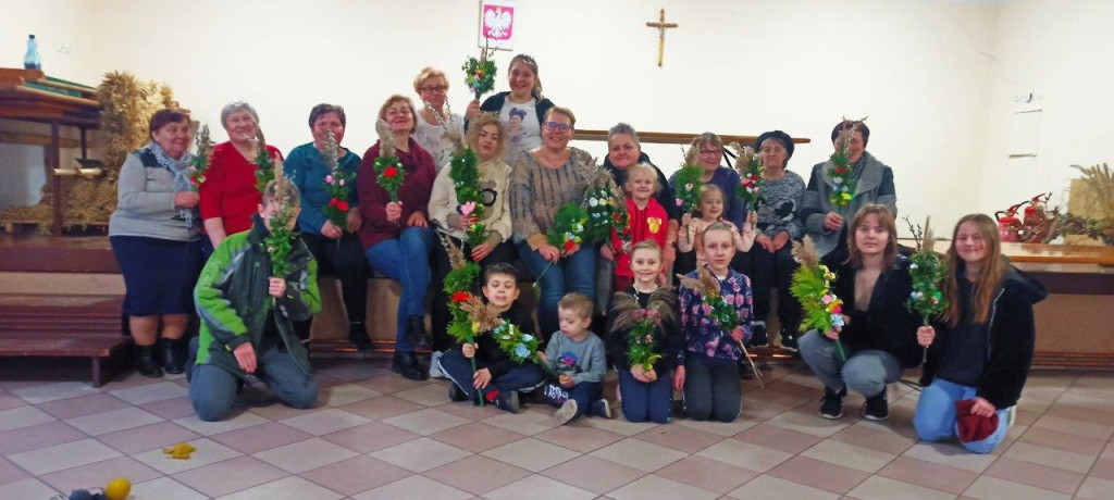 Wicie palm wielkanocnych w gminie Radzyń