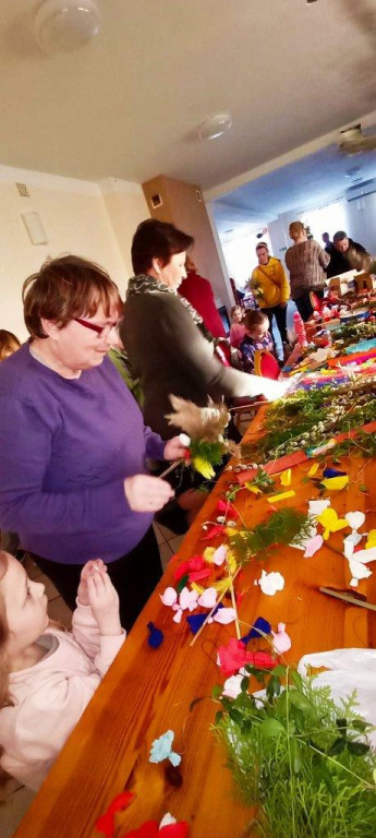 Wicie palm wielkanocnych w gminie Radzyń