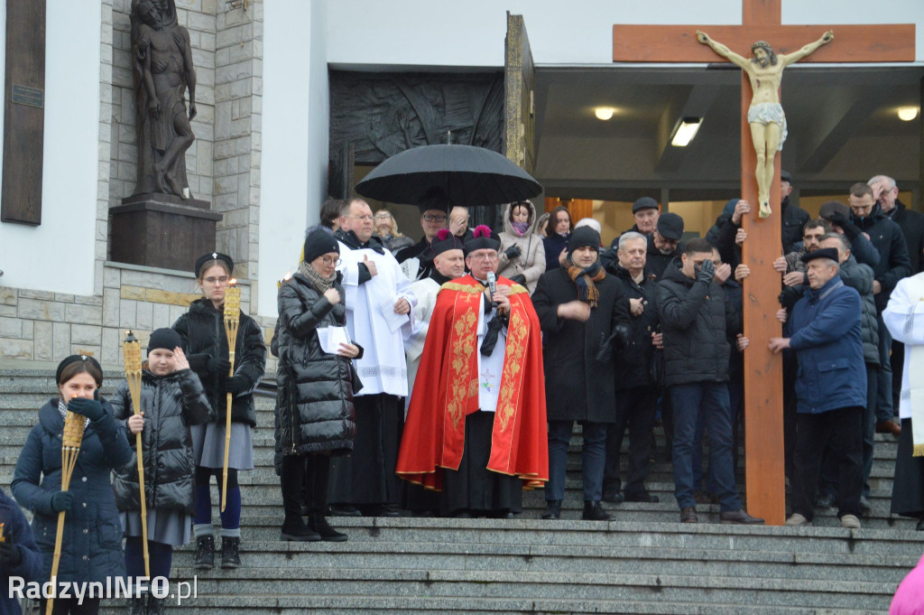 Papieska Droga Krzyżowa ulicami Radzynia