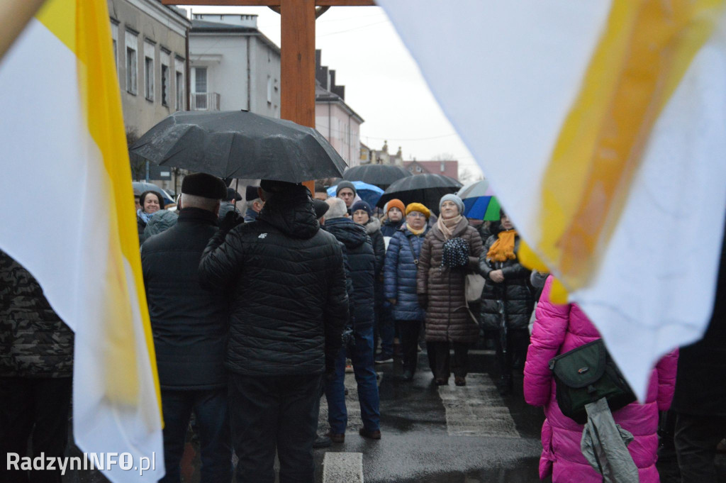 Papieska Droga Krzyżowa ulicami Radzynia
