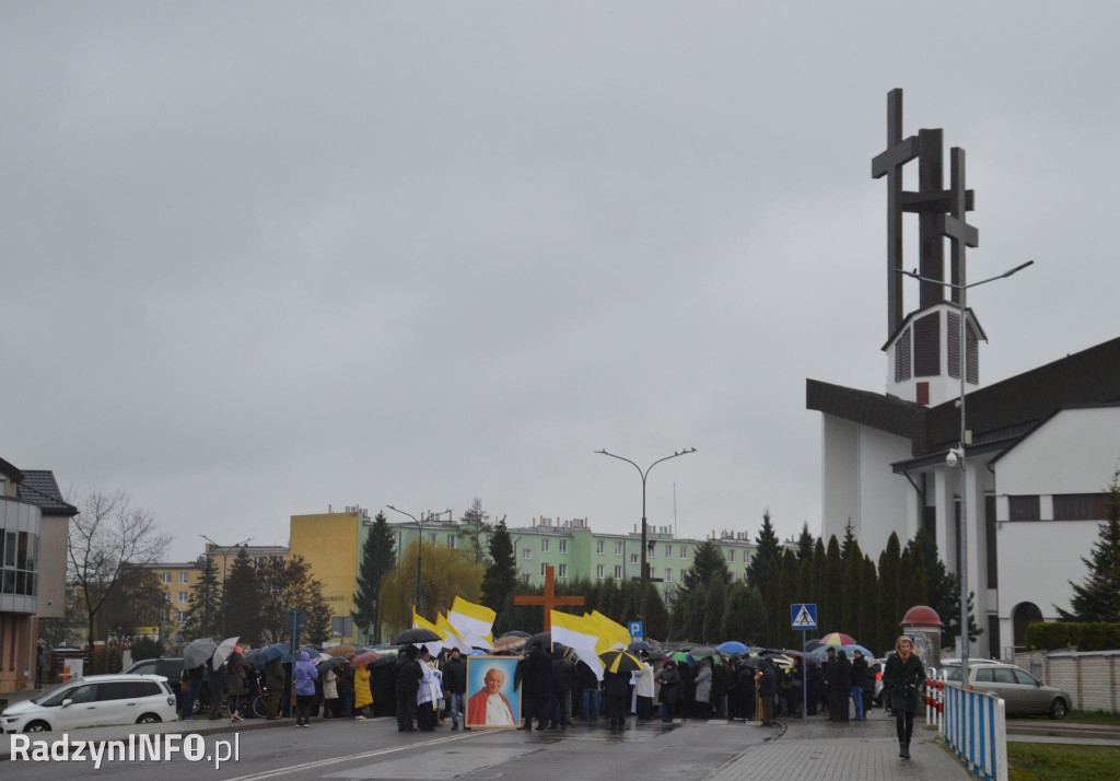 Papieska Droga Krzyżowa ulicami Radzynia