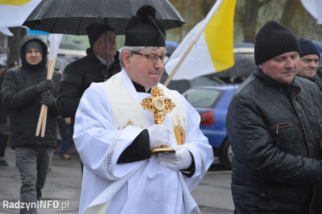 Papieska Droga Krzyżowa ulicami Radzynia