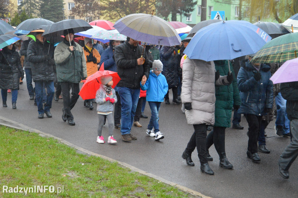 Papieska Droga Krzyżowa ulicami Radzynia