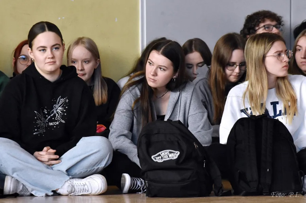 Zdalne spotkanie uczniów LO z norweskimi skoczkami