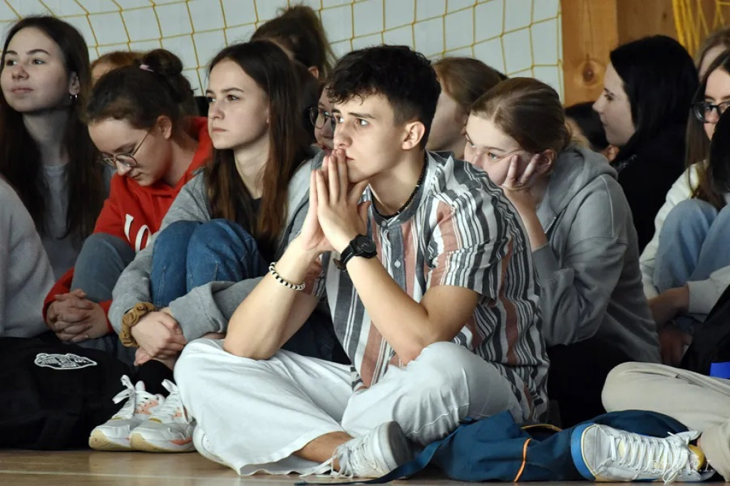 Zdalne spotkanie uczniów LO z norweskimi skoczkami