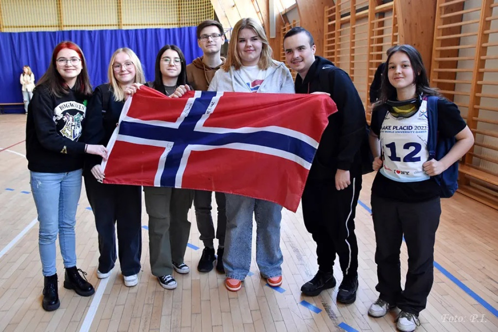 Zdalne spotkanie uczniów LO z norweskimi skoczkami