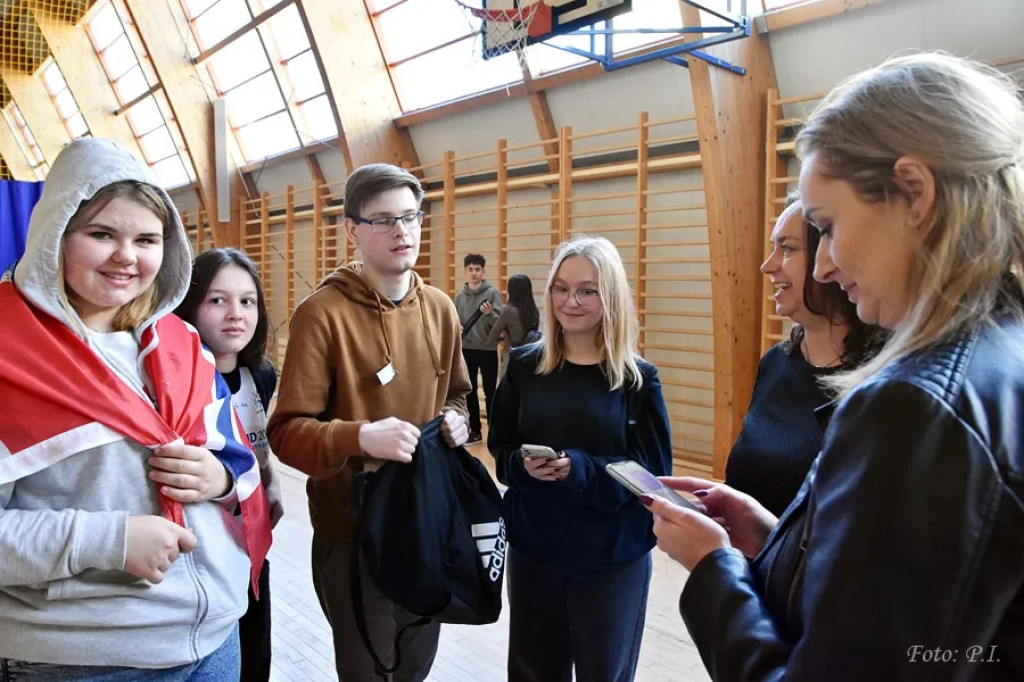 Zdalne spotkanie uczniów LO z norweskimi skoczkami