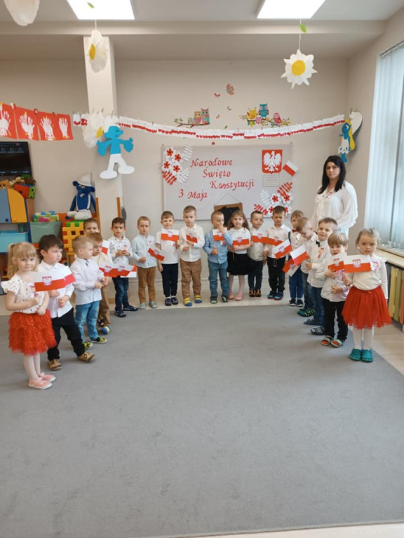 Świętowanie 3 maja w przedszkolu 