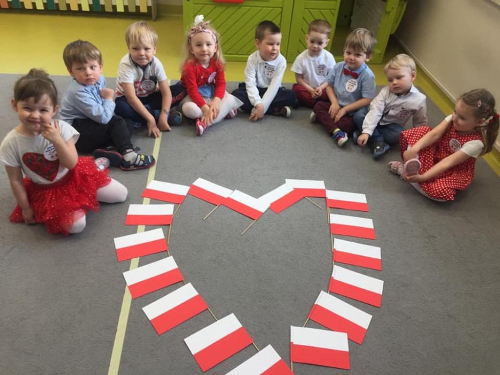Świętowanie 3 maja w przedszkolu 
