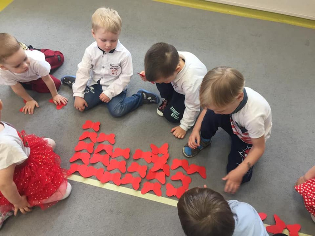 Świętowanie 3 maja w przedszkolu 