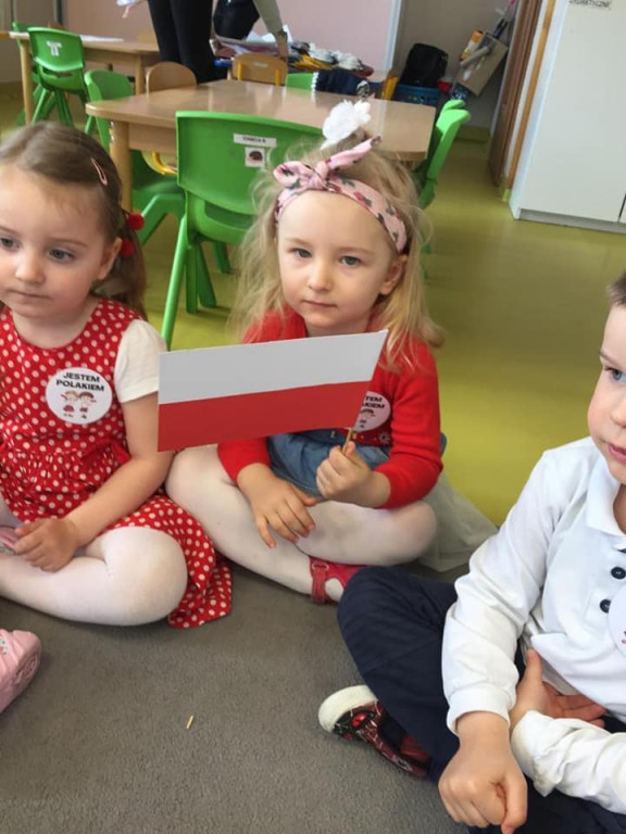 Świętowanie 3 maja w przedszkolu 