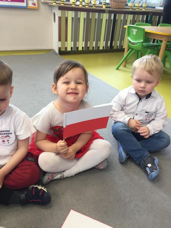 Świętowanie 3 maja w przedszkolu 