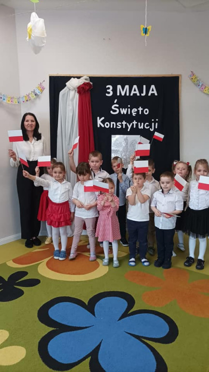Świętowanie 3 maja w przedszkolu 