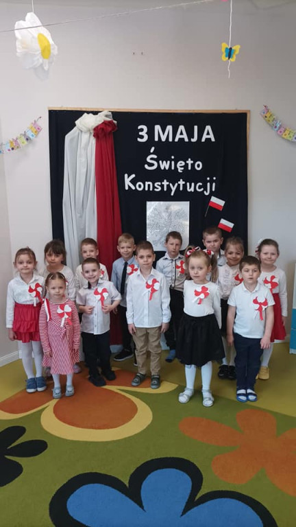 Świętowanie 3 maja w przedszkolu 