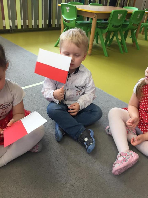 Świętowanie 3 maja w przedszkolu 