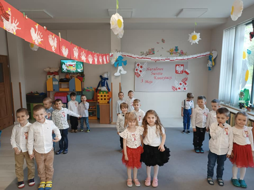 Świętowanie 3 maja w przedszkolu 