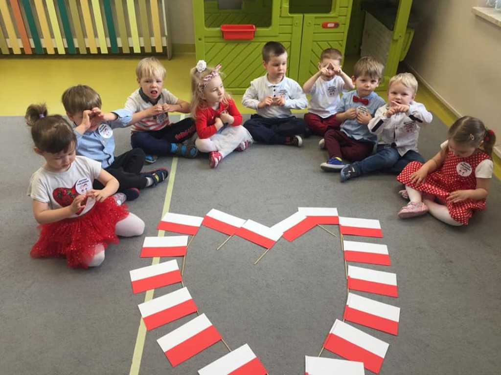 Świętowanie 3 maja w przedszkolu 