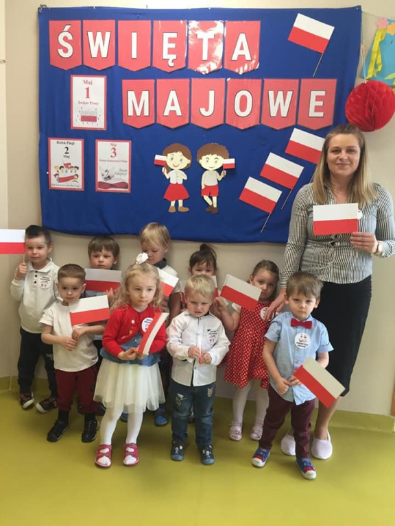 Świętowanie 3 maja w przedszkolu 