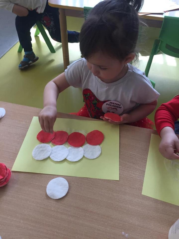 Świętowanie 3 maja w przedszkolu 