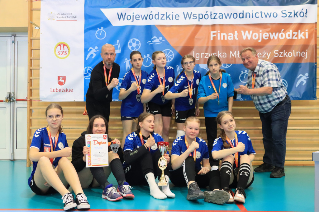 Szczypiornistki z Ulana wicemistrzyniami