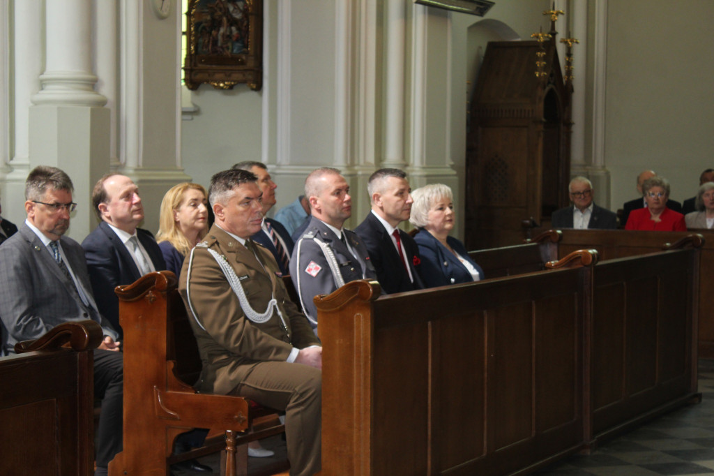 Obchody 50-lecia imienia podstawówki w Komarówce
