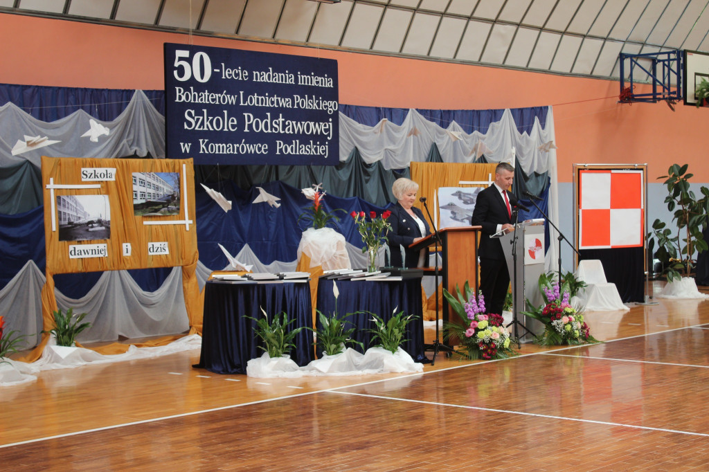 Obchody 50-lecia imienia podstawówki w Komarówce