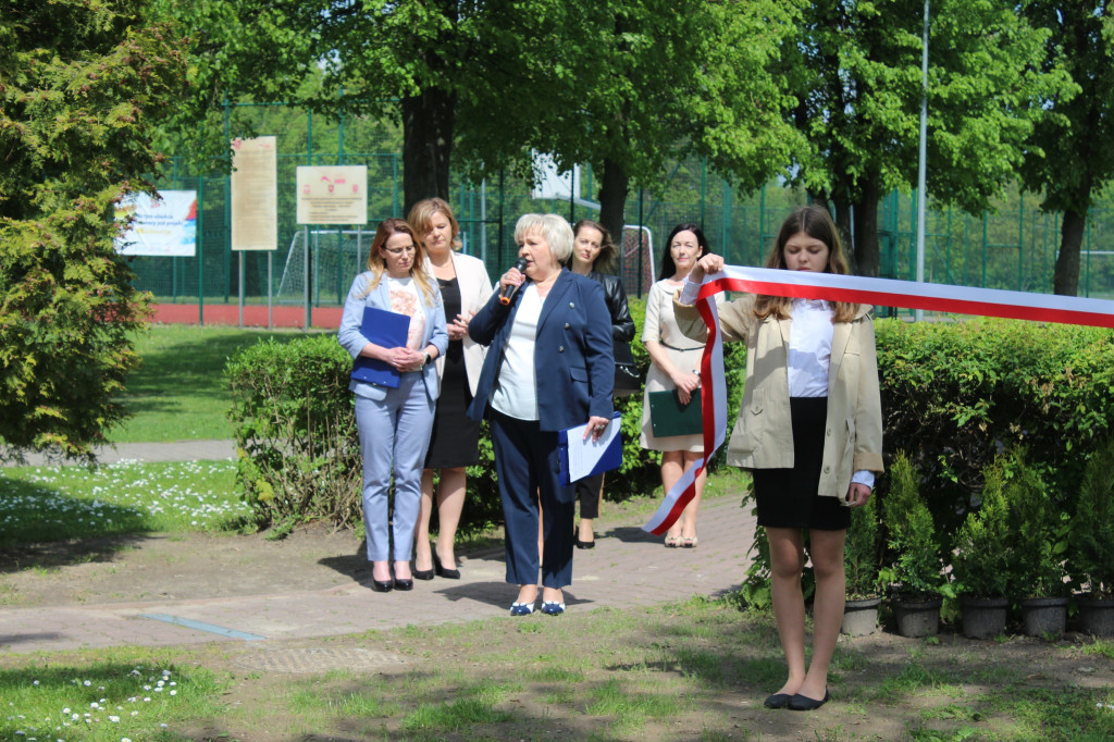 Obchody 50-lecia imienia podstawówki w Komarówce