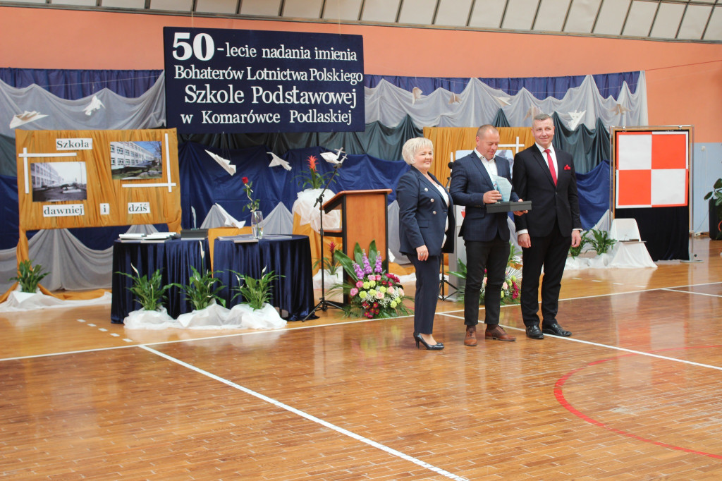 Obchody 50-lecia imienia podstawówki w Komarówce