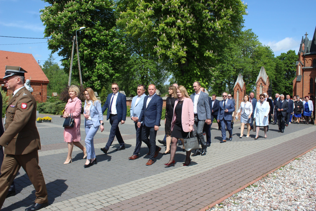 Obchody 50-lecia imienia podstawówki w Komarówce
