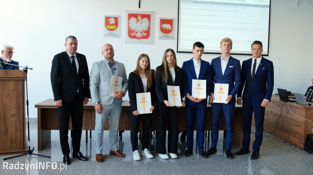 Wręczenie nagród sportowcom i trenerom z powiatu