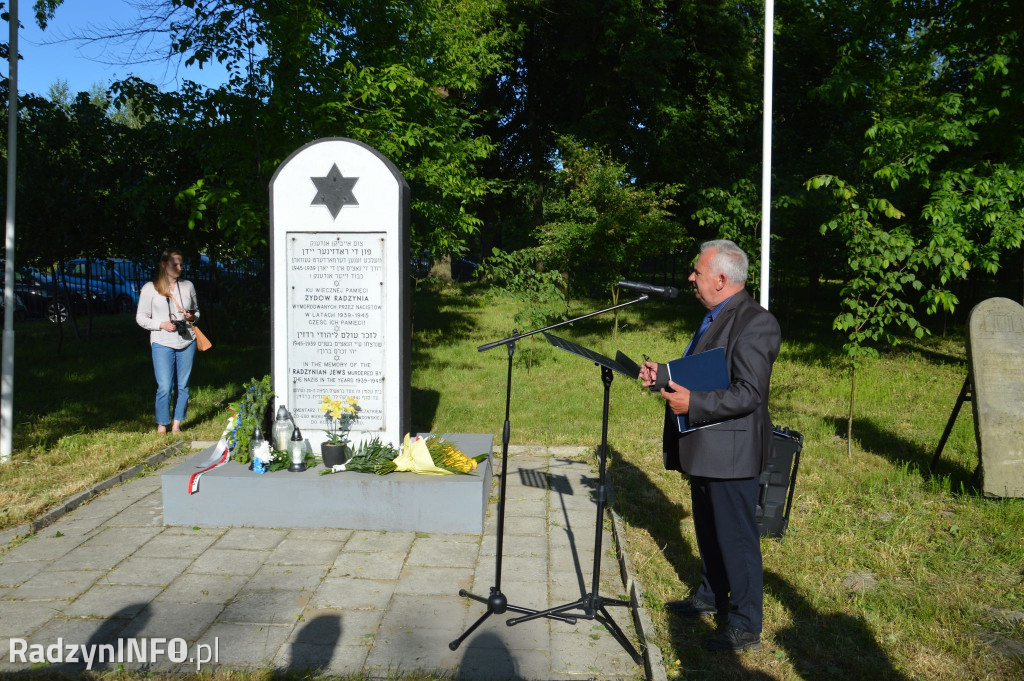 Uroczystość na cmentarzu żydowskim i wystawa