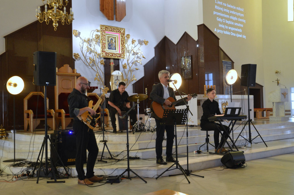 Koncert zespołu Pawła Tarkowskiego w kościele MBNP